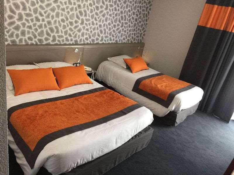 Brit Hotel Golfhotel Saint Samson Pleumeur-Bodou Quarto foto