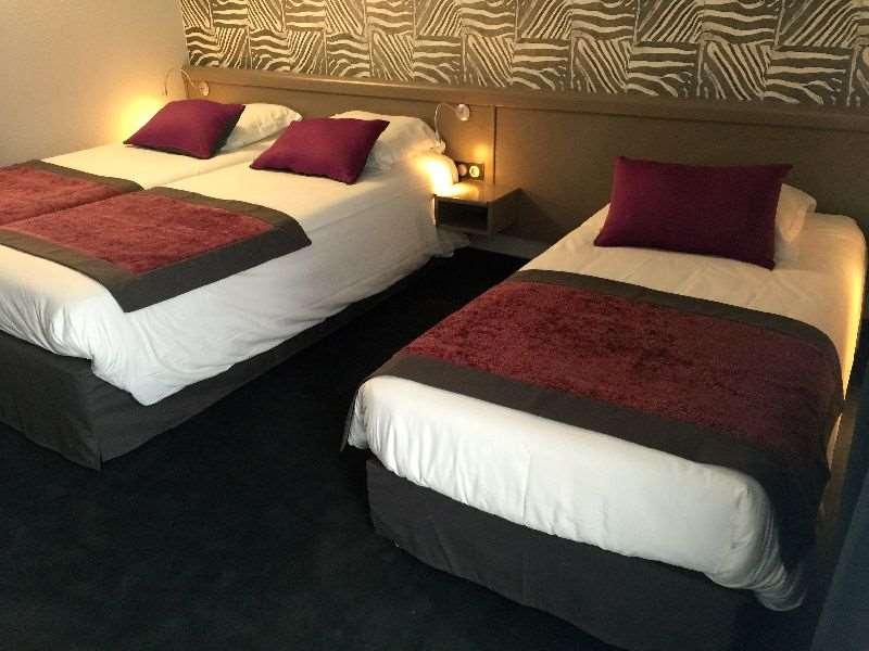 Brit Hotel Golfhotel Saint Samson Pleumeur-Bodou Quarto foto